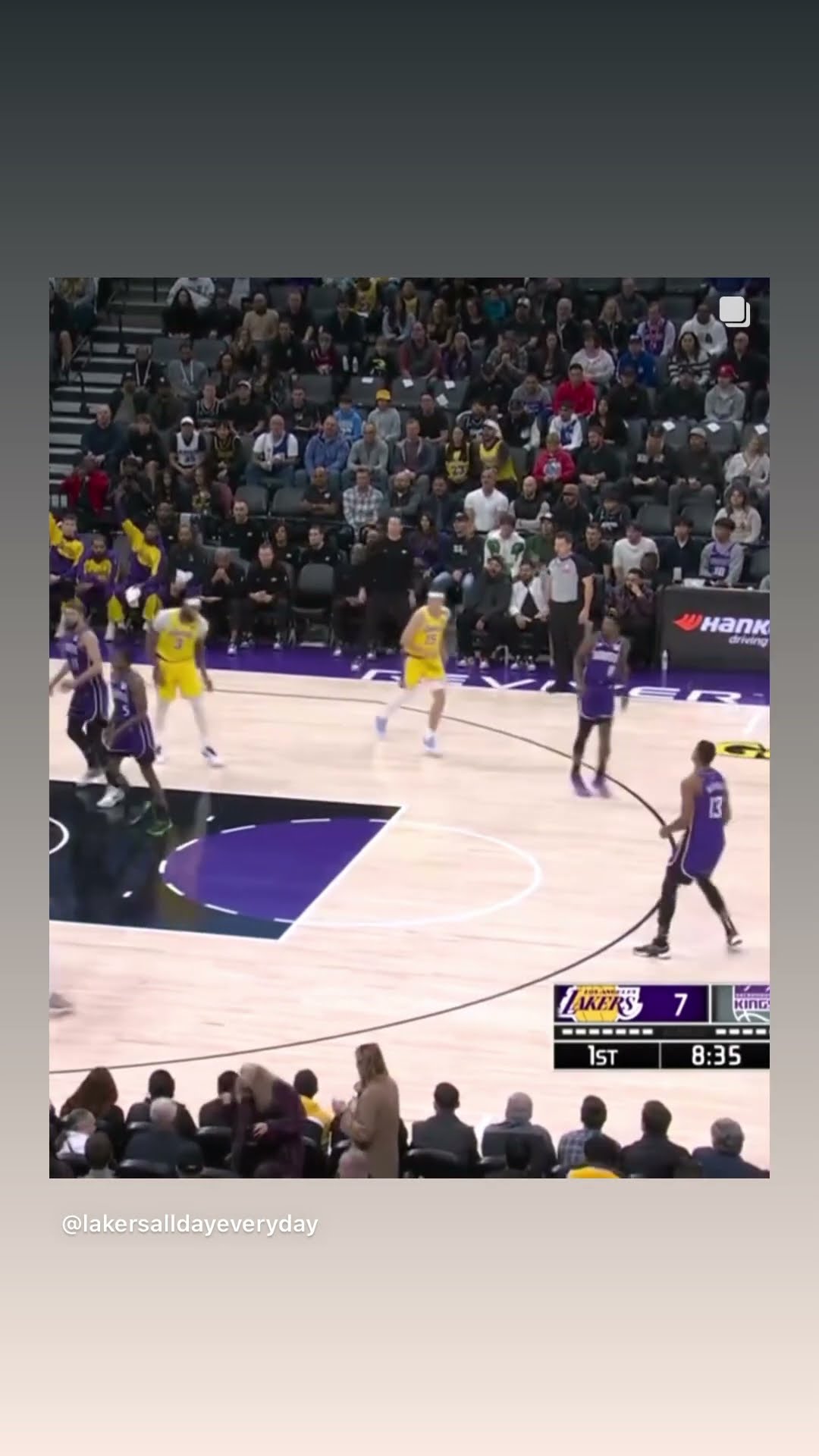 Who knocks down the three #hoodnews #lebronjames #kingjames #lakers #omg #wow #how #sacramentokings