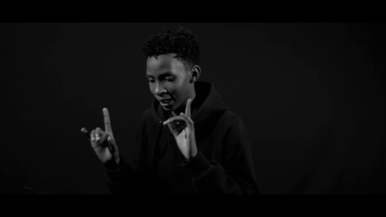 Guarda Lion King - Tsunami (Official Music Video) starring Dash Jenkins. su YouTube Guarda Lion King - Tsunami (Official Music Video) starring Dash Jenkins. su YouTube