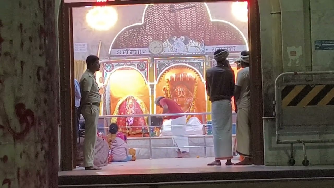 কপিলমুনি আশ্রমের সন্ধ্যা আরতি।