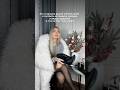 Белые шубы «как у всех». Лучше быть белыми и пушистыми. Да и в черных пуховиках все ровно больше 😉