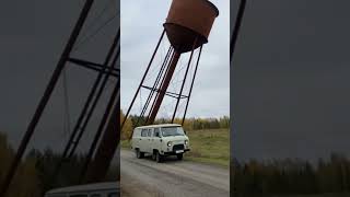 Демонтаж старой водонапорной башни. Чуть не разбили УАз "Буханку". #дтп #авария #чудо