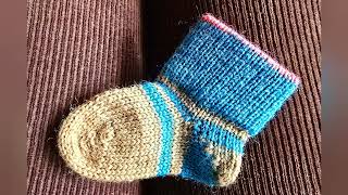 Baby  Socks on the Knittax-free pattern