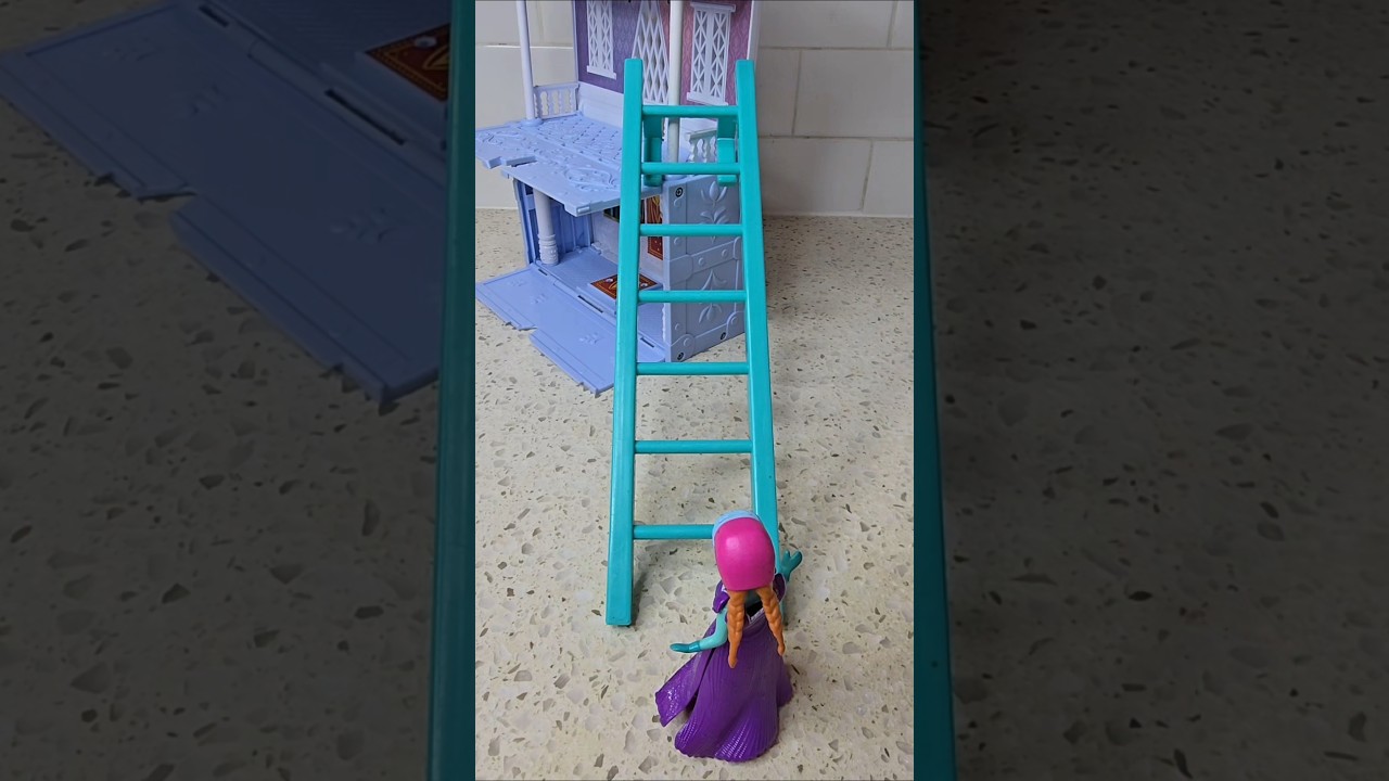 Anna Running 🏃‍♀️ 😱😱