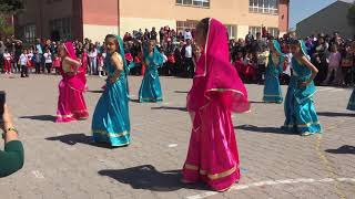 23 Nisan Bayramı Hint Dansı Kayseri/Kocasinan Yavuz Selim İlkokulu 4/B Sınıfı