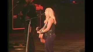 MIRANDA  LAMBERT  Famous In A Small Town 2010 Live