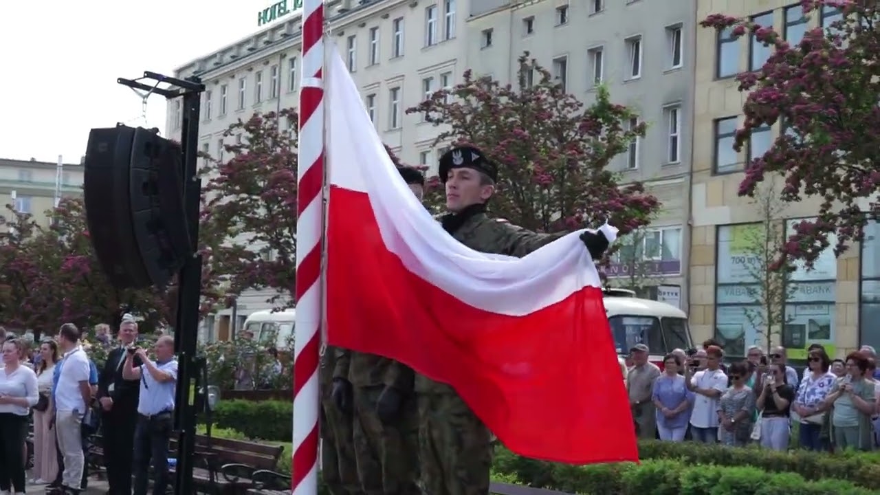 POZNAŃ::Święto Konstytucji 3 Maja - Koncert Orkiestry Reprezentacyjnej Sił Powietrznych defilada