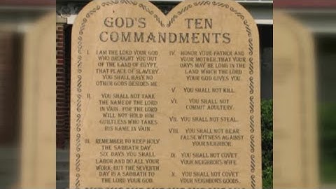 Louisiana judge blocks law requiring schools to display Ten Commandments