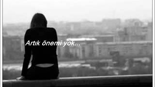 Zeynep Sağdaş - Yarım Kalanlara Rağmen