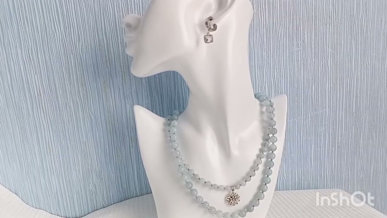 Аквамарин в бусах.