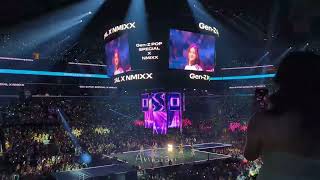Download Lagu [230818] NMIXX (엔믹스) The Feels Cover [Original: Twice] + Kyujin \u0026 Lily MC | KCON LA Day 1 MP3