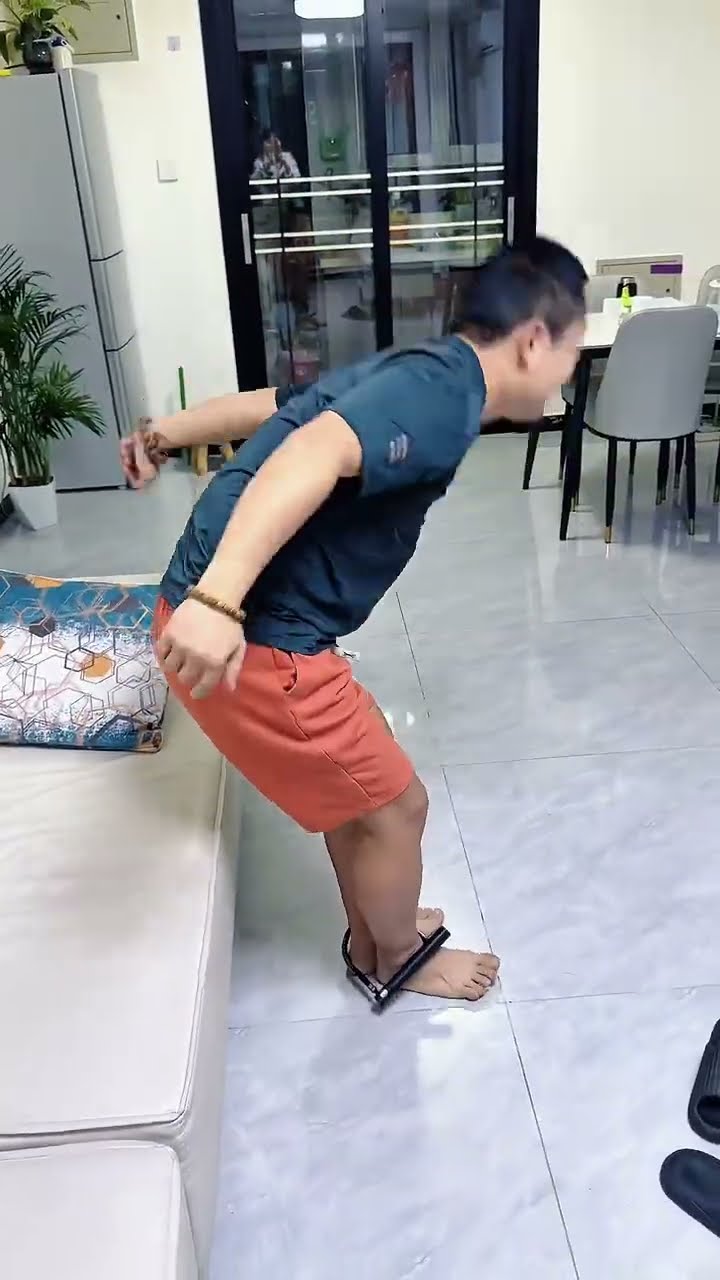 儿子为了玩手机想出这损招，看你这次怎么追上我！#Cute baby#Cute#呆萌小米宝#聪明宝宝#萌娃