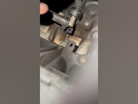 PCV Valve 2003 2.3L 4Cyl Ford Ranger how to replace. - YouTube