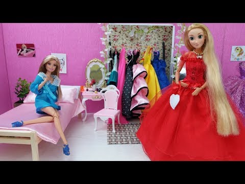 Princess Barbie and Rapunzel  Morning Bedroom Bathroom Routine dress up 👗.Barbie manhã dreamhouse