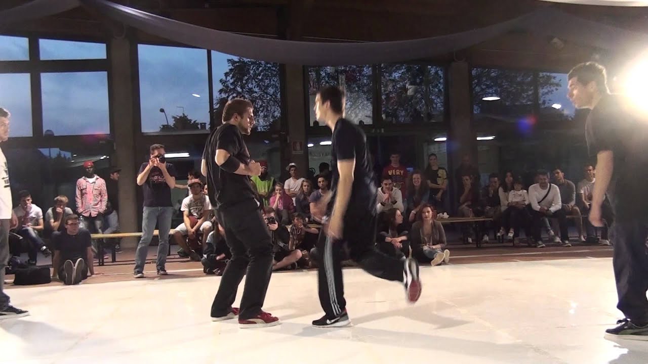 Street Warriors 2 vs The Fameja 2 SPAREGGIO[semiFINALE] Breakdance OPEN | King Of Warriors 2012