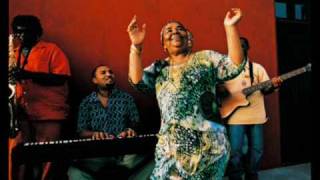 Miniatura de vídeo de "Cesaria Evora - Saiona D'vinte Ano"