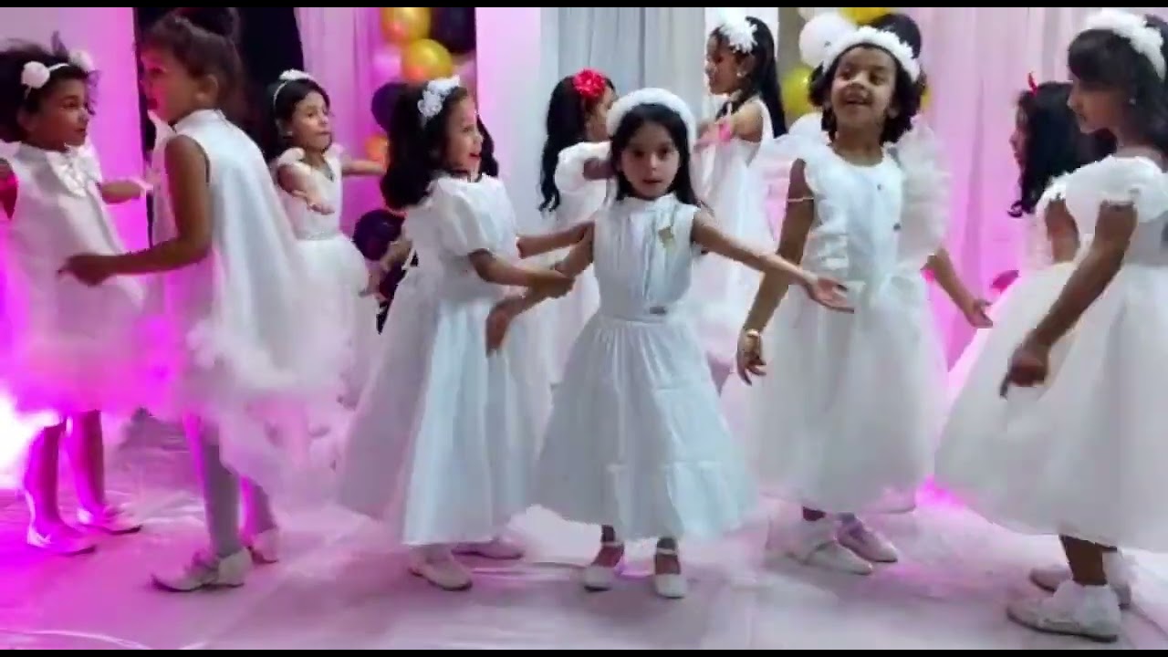 حفل تخرج الصف الثالث الابتدائي وأطفال الروضة بمدرسة الطفولة المبكرة بأبو السلع عام ١٤٤٤ هـ