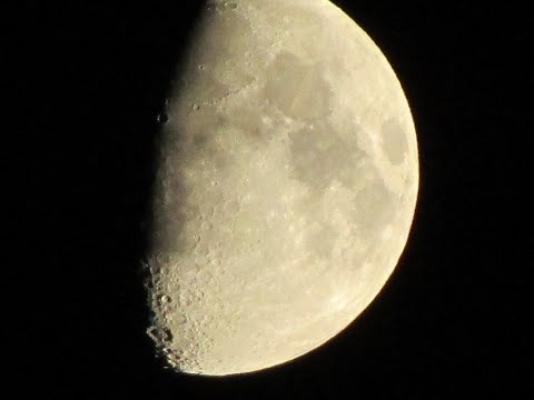 ახლო ხედით მთვარე...