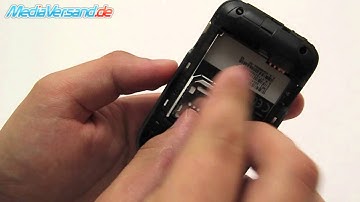 HTC Wildfire S SIM-Karte und Akku einsetzen