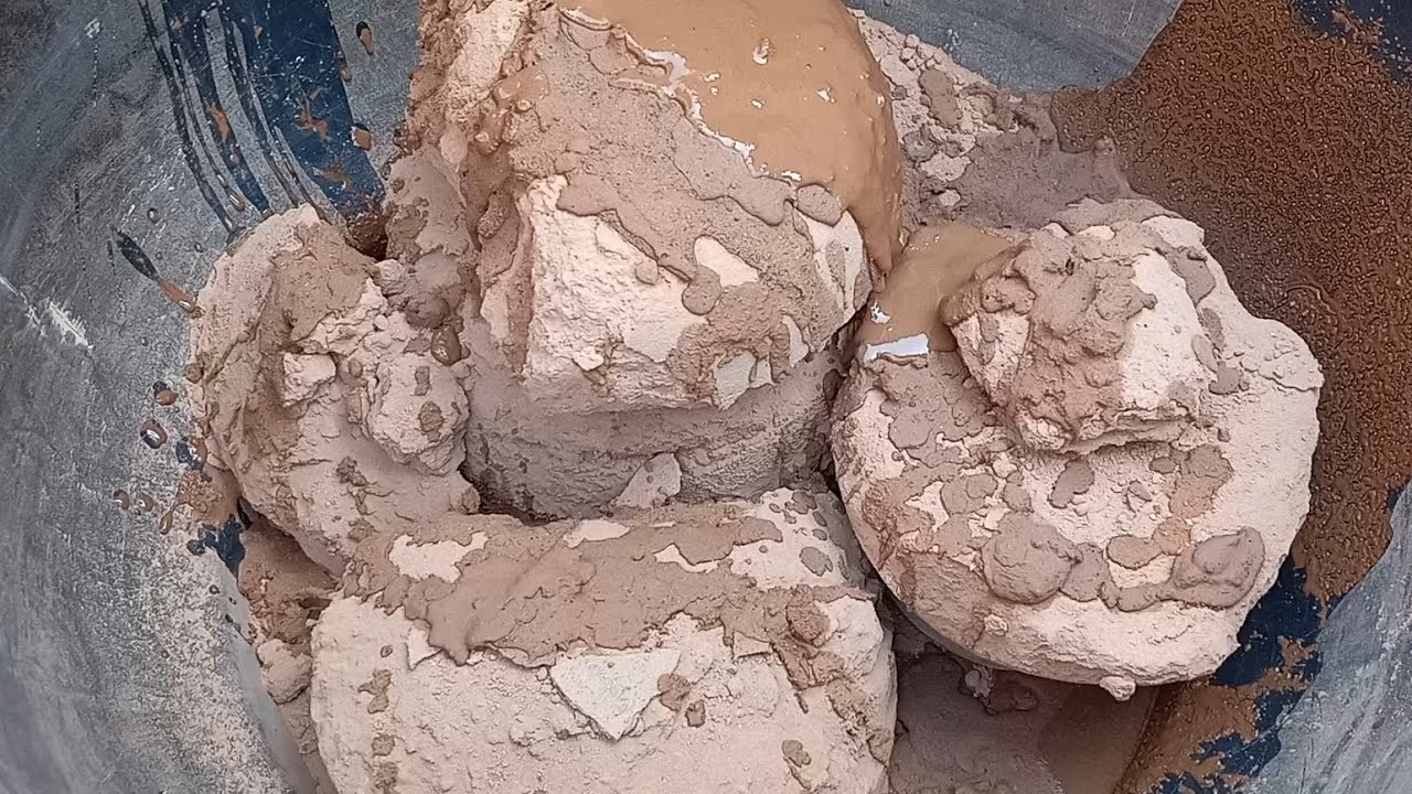 Chocolate dirt Crumbling ❤️//#asmr #crumbling #satisfying #reddirt