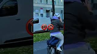 Ein Sehr Motivierter Fahrradpolizist