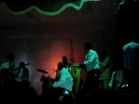 العقد ساره كريستوفر