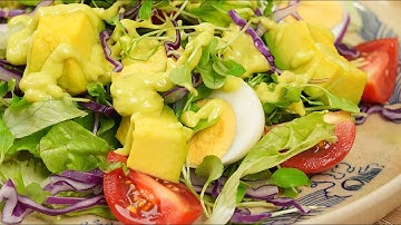 Cách làm salad bơ trứng trộn rau củ ngon mát và sốt bơ chua dịu dễ làm