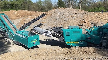 Powerscreen Trakpactor 320 Impactor with NEW Chieftain 1700