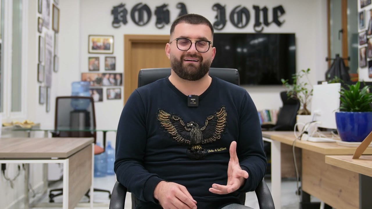 Shtëpi dy katëshe, shkallë në BBVK4. Një biznesmen i famshëm si opinionist?