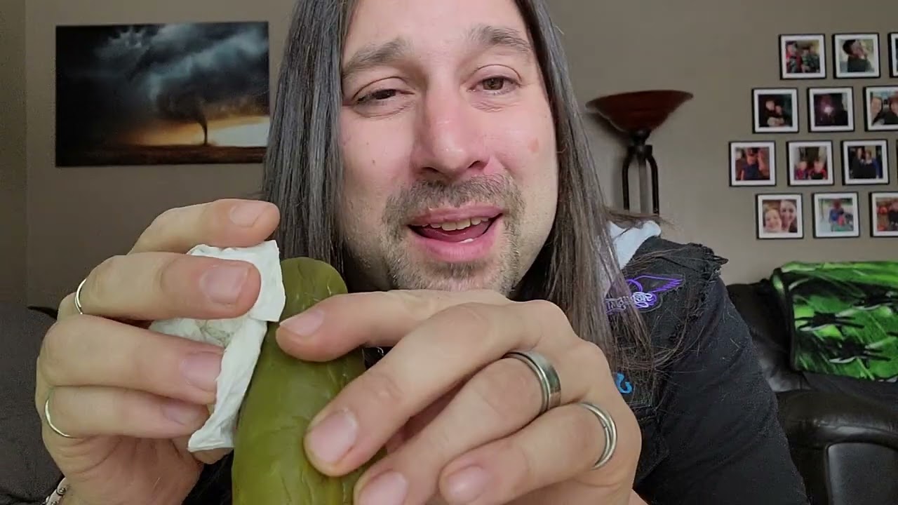 Dan's 420 Chronicles - Making A 420 Spicy Pickle Pipe 3/25/22