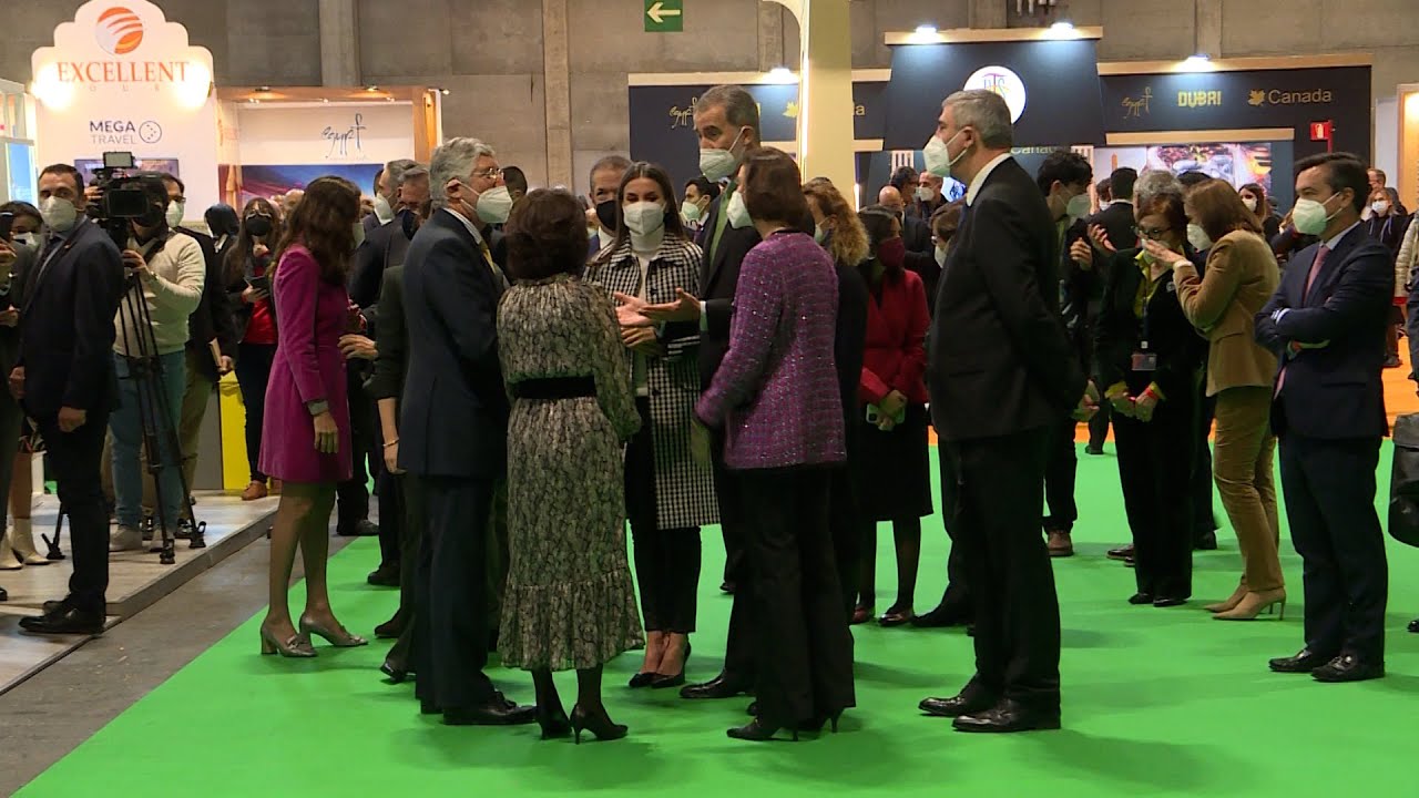 Los Reyes visitan el stand de Marruecos en Fitur en un nuevo gesto ...