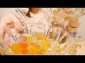 宝石を詰め込んだ小瓶とサイダーの誘惑