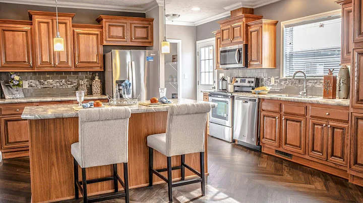 Bright Spacious Skyliner 6334b Manufactured Home by Skyline Homes