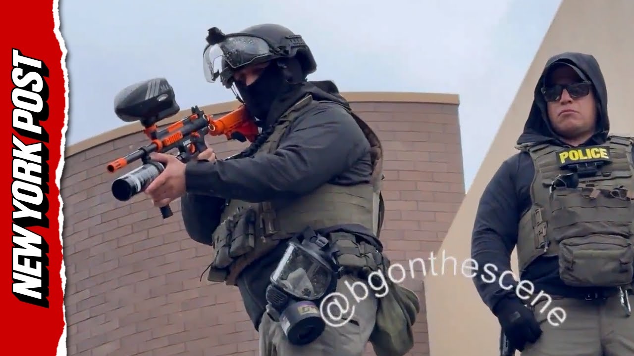 Полиция открыла огонь нелетальными пулями по протестующим ICE в Портленде