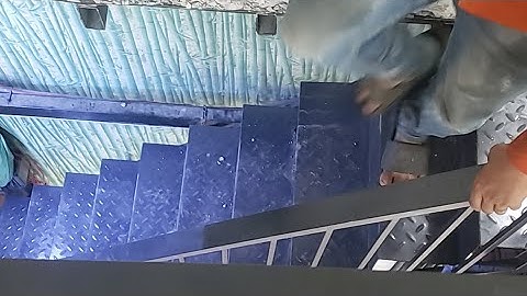 Chủ nhật đi gắn cầu thang sắt cho quán cafe quận 8 #metallux