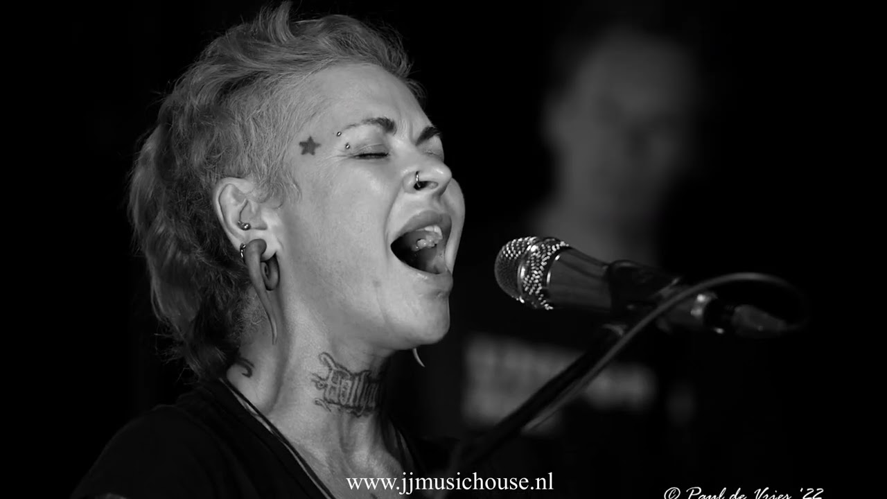 Dilana @ JJ Music House 17 06 2022