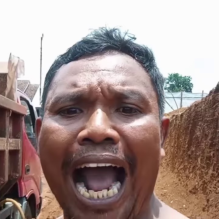 Sing tukang ngromed kudune jejeli sandal