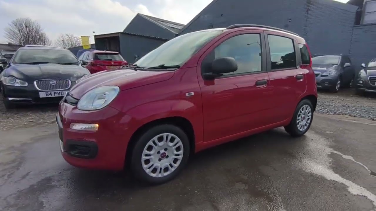 2014 Fiat Panda Red