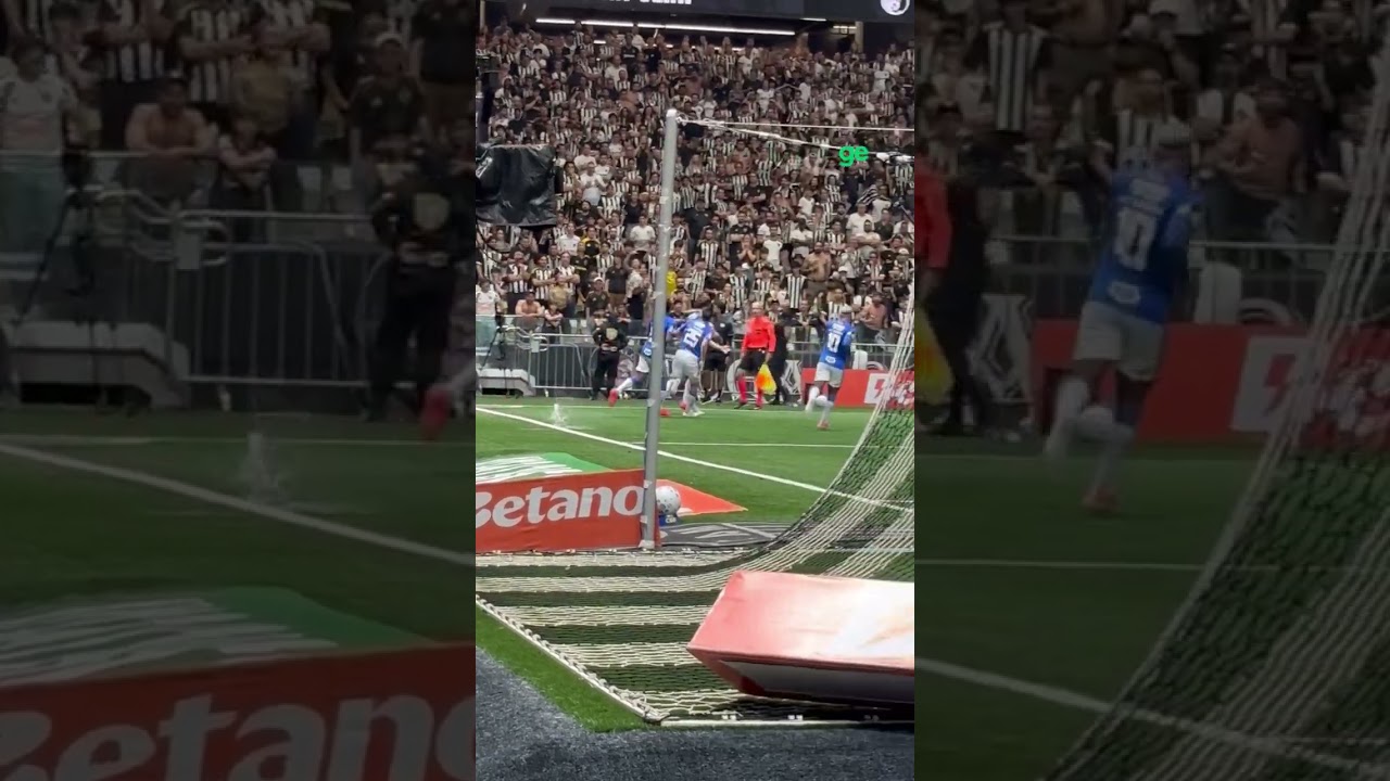 COMEMORAÇÃO, SILÊNCIO, OBJETOS VOANDO... | #shorts | ge.globo