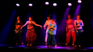 Orientalisk Dans Fortsättningsgrupp 1. Andra Numret Från Akt 1.