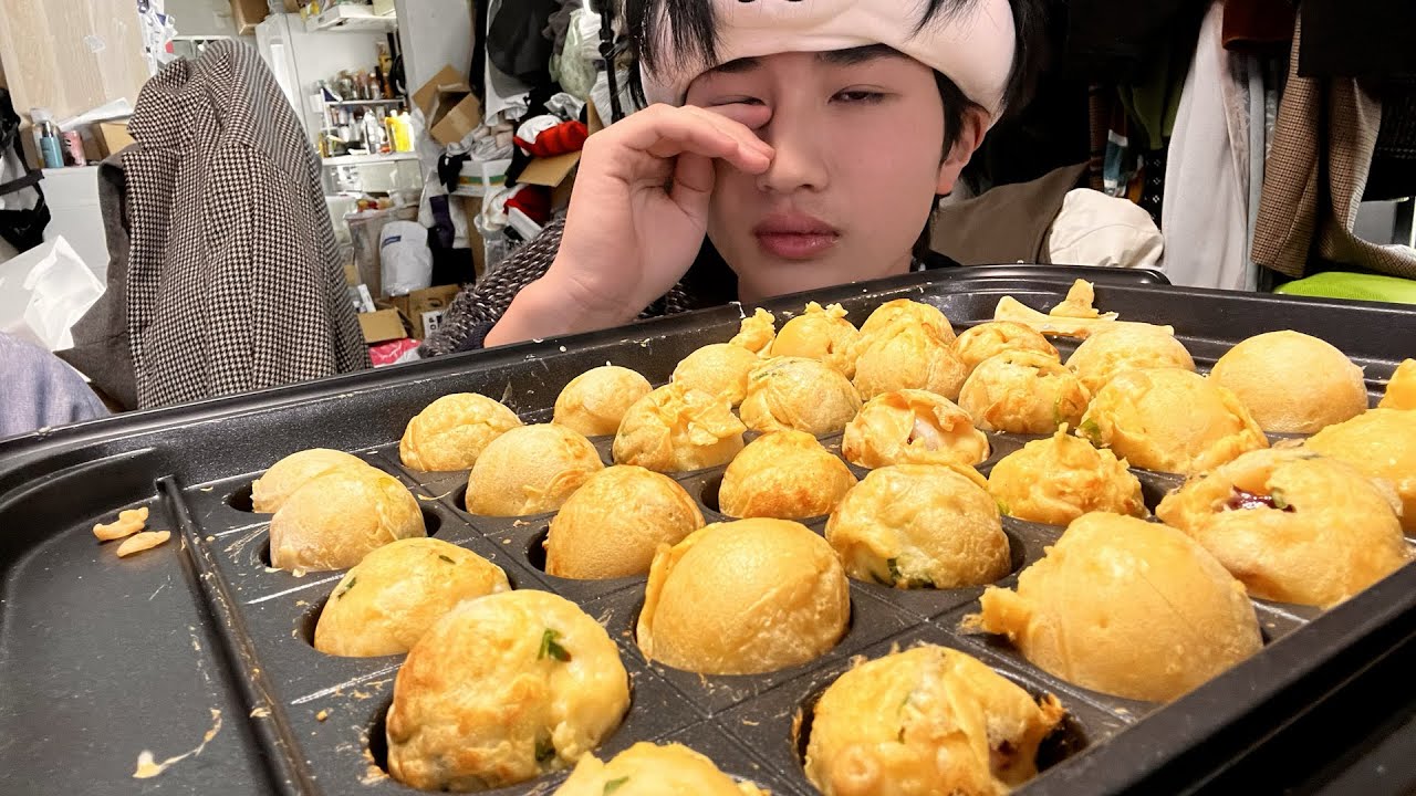 寝起きでタコパしたら兄弟の秘密が。。。