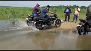 Burnout in water | avenger vs pulsar vs Fz | india