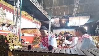 di lapangan desa rakit Banjarnegara