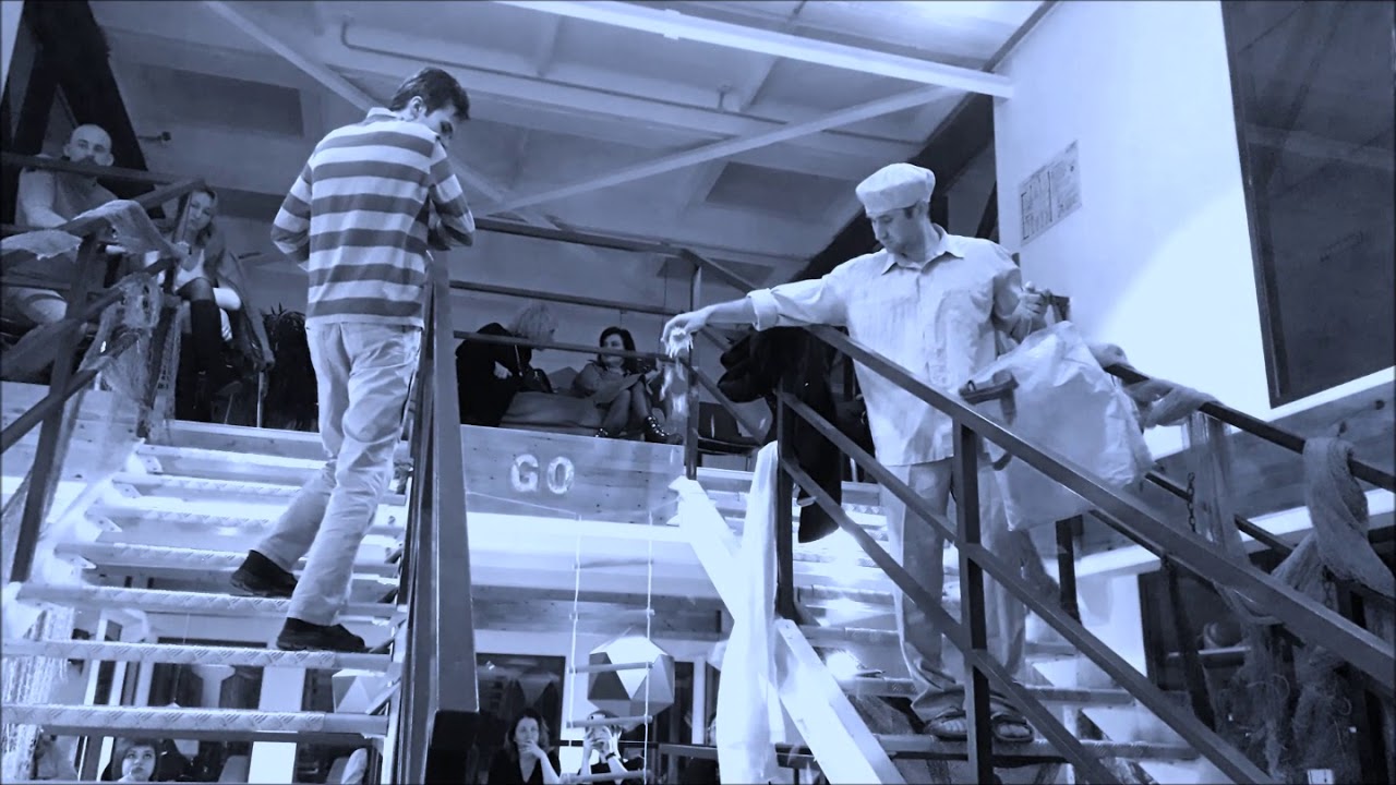 Фрагмент из спектакля " Женщина в песках" по мотивам романа Кобо Абэ ...