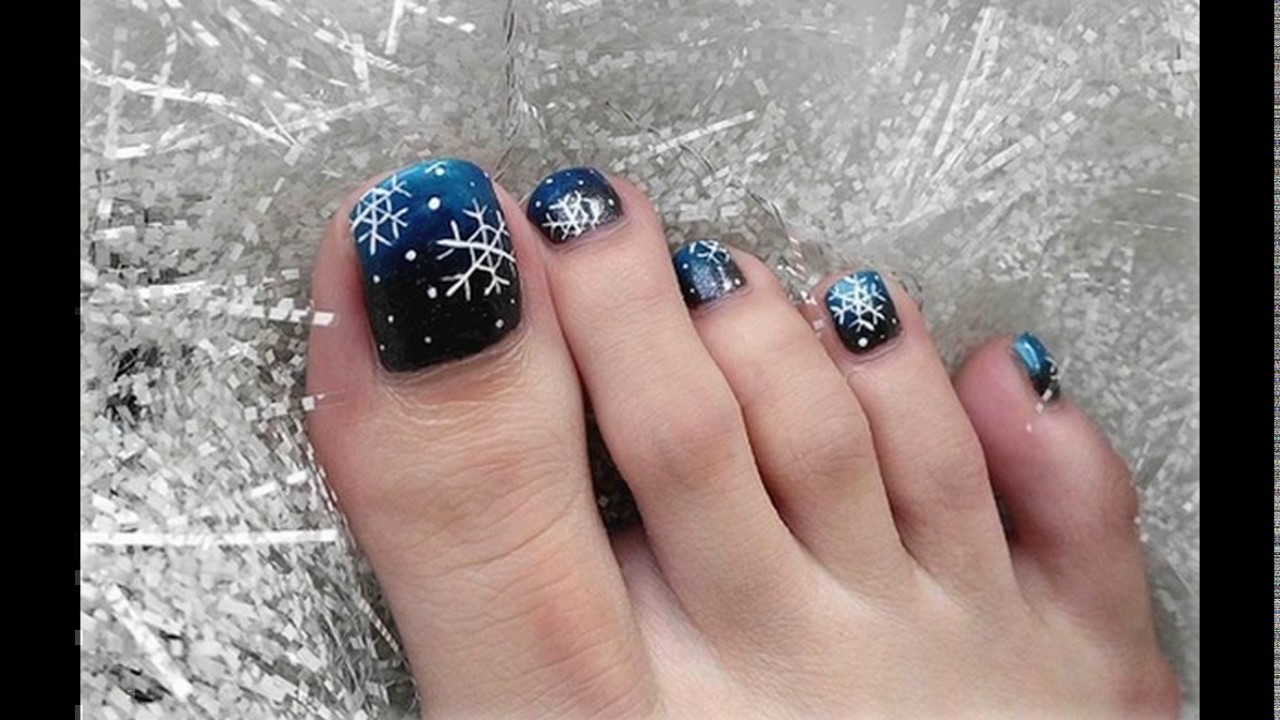 10. Christmas Tree Toe Nail Design - wide 4