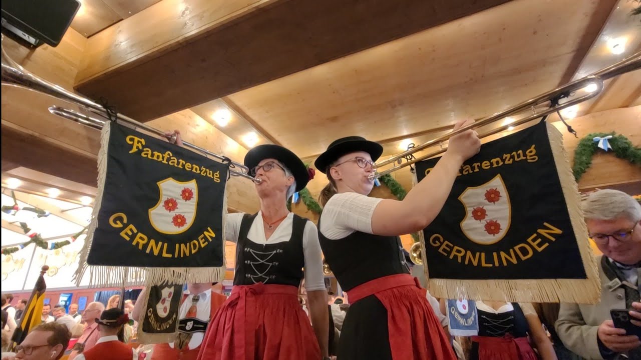 Münchner/Munich Oktoberfest 2023 - Fanfarenzug Graf Toerring Gernlinden (D)