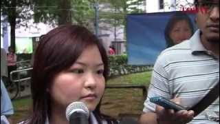 Workers' Party's Lee Li Lian and Low Thia Khiang speak to reporters Jan 20, 2013