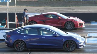 Z06 C8 Corvette vs Tesla - drag racing