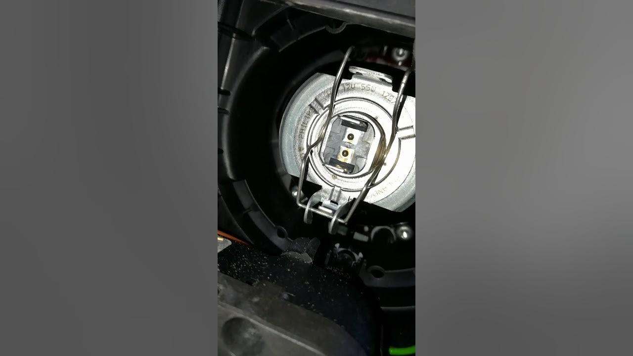 Vauxhall Corsa C Headlight Bulb Change H7 Dipped Beam Bulb YouTube