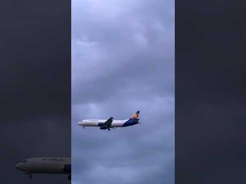 K-Mile Air B737-4 Arrival into Changi Airport #aeroplane #airplane #airport #viralvideo