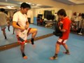 キックボクシングトレーナー吉沢陸のキックボクシング入門 前蹴りの練習方法